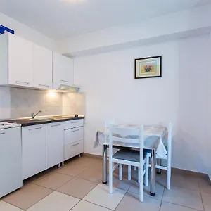 https://apartments-ivanka-porec.in-istria.net