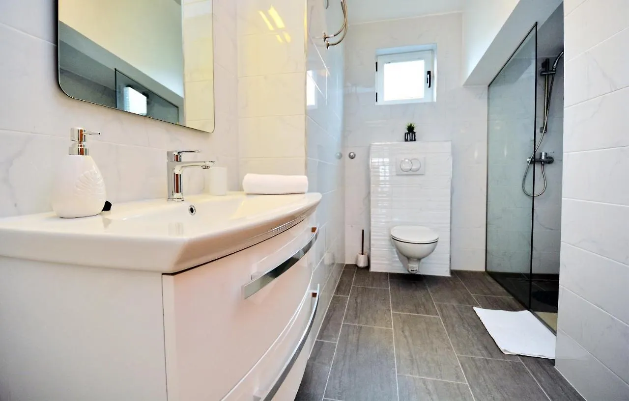 Apartment Villa Allegro Sukosan
